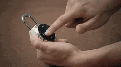 1600萬種密碼組合，科技感十足的觸控密碼鎖