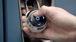 1600萬種密碼組合，科技感十足的觸控密碼鎖